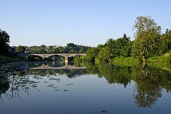 Marmorbrücke im reizvollen Lahntal 